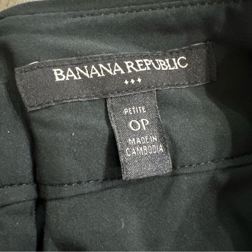 Banana Republic Factory Black and White Houndstooth Pencil Skirt - Picture 5 of 10